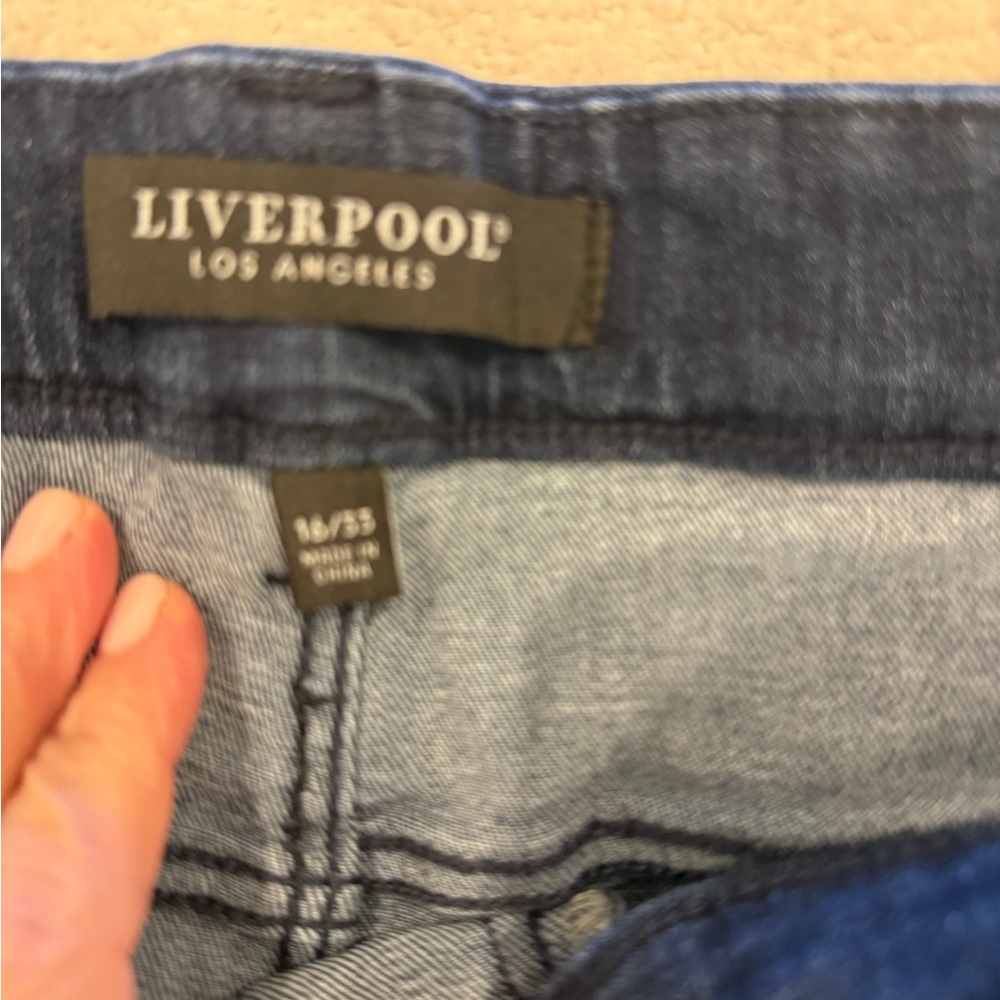 2 PAIRS Liverpool Jeans Company Indigo and dark wash Straight Leg Jeans - Picture 3 of 12